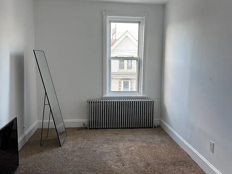21 Pine St #D — Photo 16