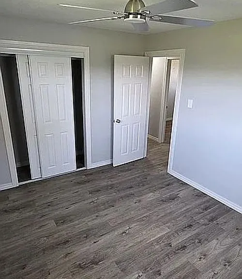 723 SW 45th St — Photo 10