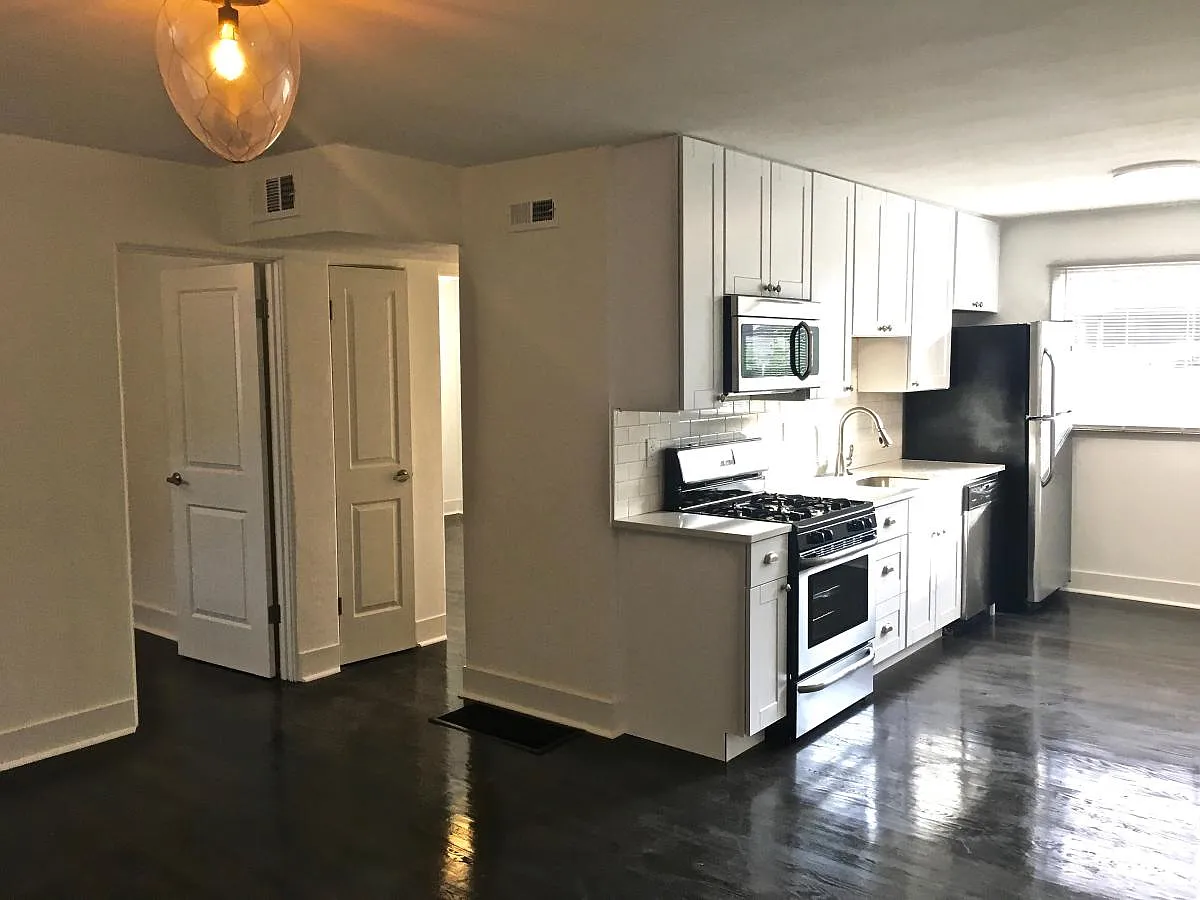 2 bed, $1,050 — Photo 2