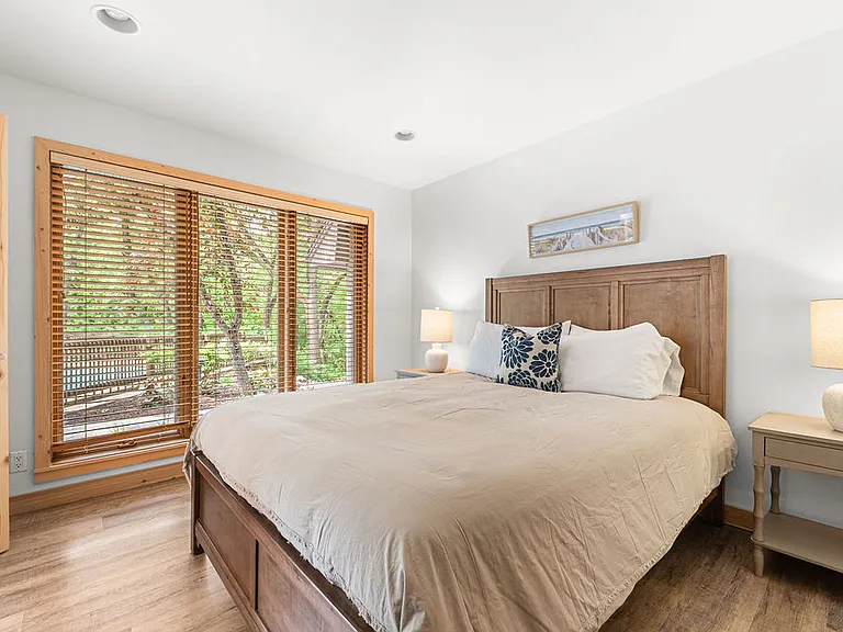 4095 Birchmont Trl — Photo 29
