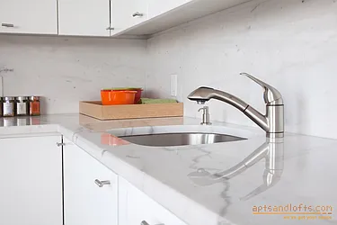 Rented by aptsandlofts.com