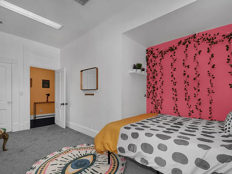 208 E State St #2 — Photo 3