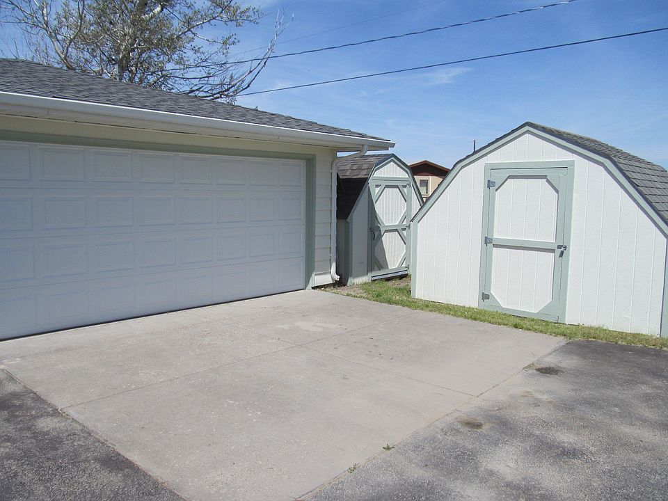 2nd image of 420 5th Street