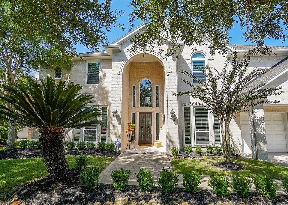 1st image of 4022 Belvoir Park Dr