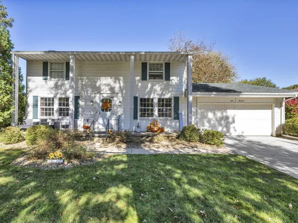 900 Melody Ln, Bucyrus, OH 44820