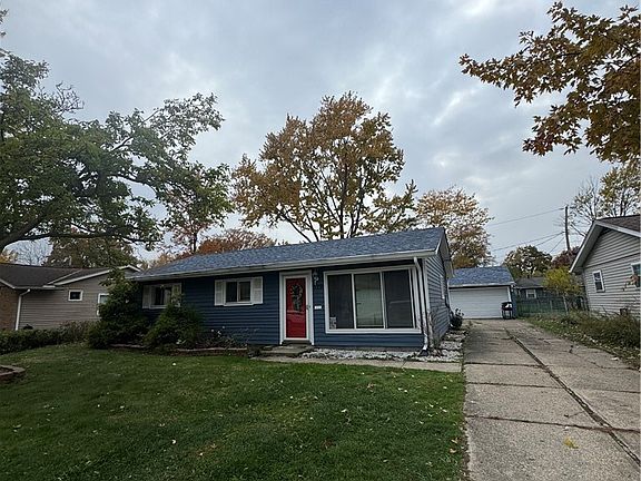 2nd image of 379 Laurel Dr