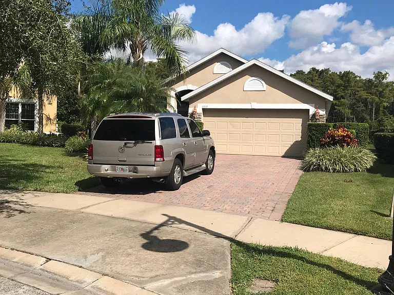 10717 Mottram Point — Photo 2