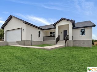 626 Appaloosa Dr, Fischer, TX 78623