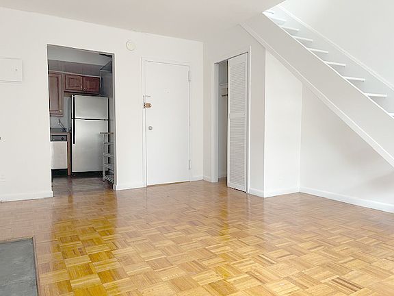 2nd image of 402 W 22nd St APT 4F
