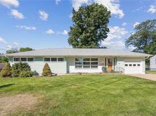 1550 Maplecrest Dr, Marion, IA 52302