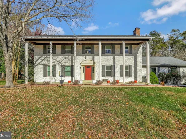15590 Oak Glen Cir, Hughesville, MD 20637