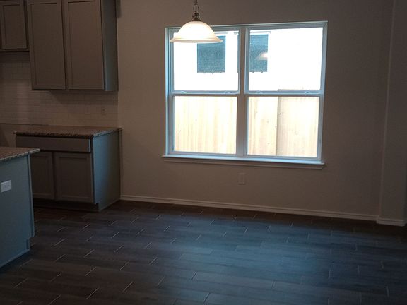 4th image of 7706 Beaumont St