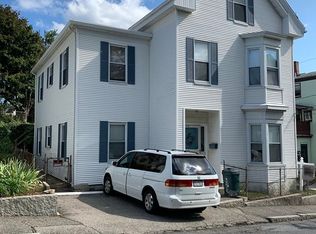 25 Church St, Gloucester, MA 01930