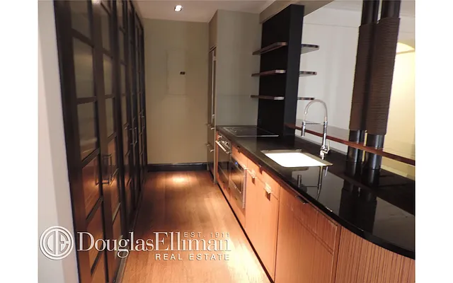 Rented by Douglas Elliman | media 29