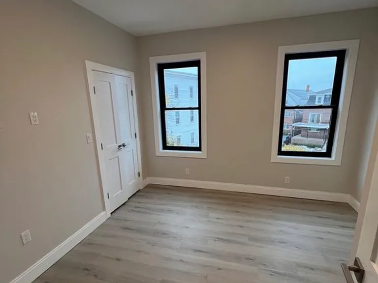 56 Sachem St #6 — Photo 7