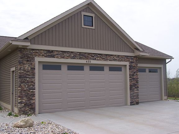 3rd image of 635 28th Ave