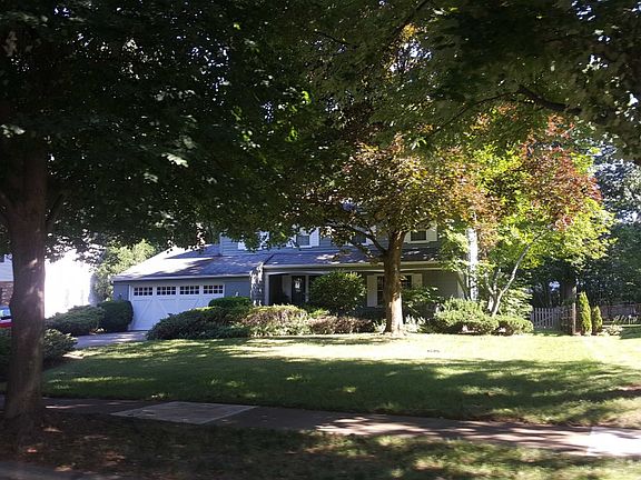 2nd image of 31320 Fairwin Dr