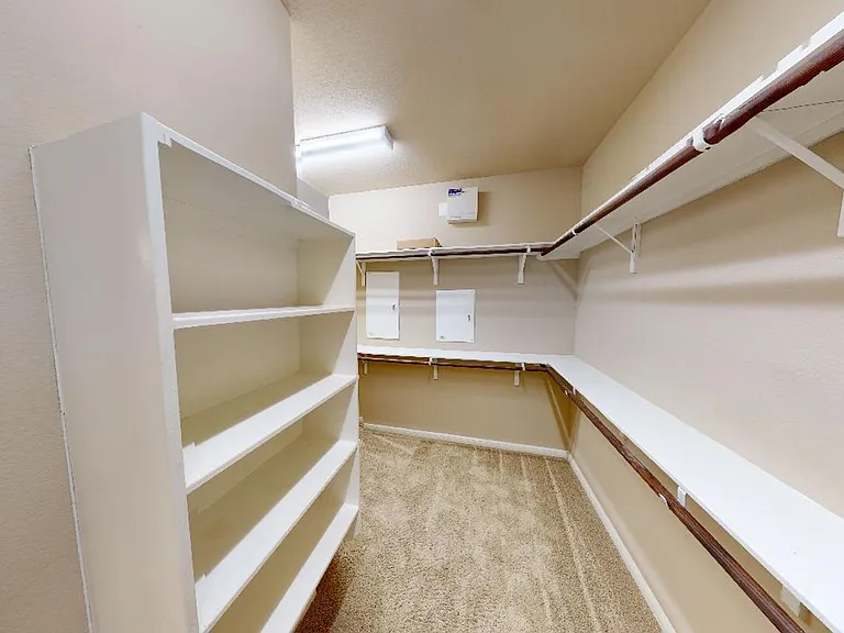 5705 Lipan Apache Bnd — Photo 30