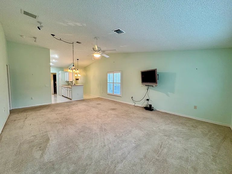 549 Golfview Ct — Photo 9