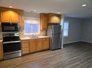 329 Mohegan Rd APT A, Shelton, CT 06484