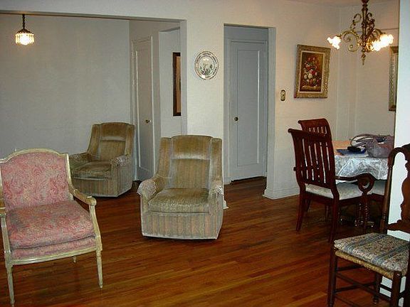 Large, airy Living Room