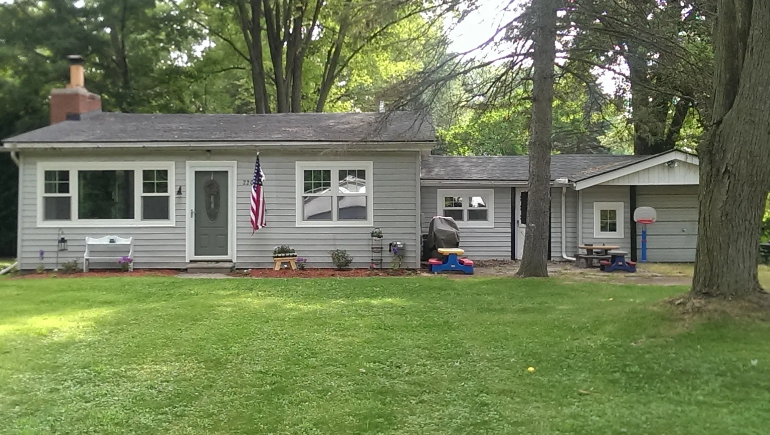 22032 Cass St photo 1