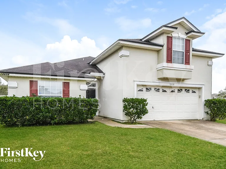 12658 Holly Springs Ct — Photo 3
