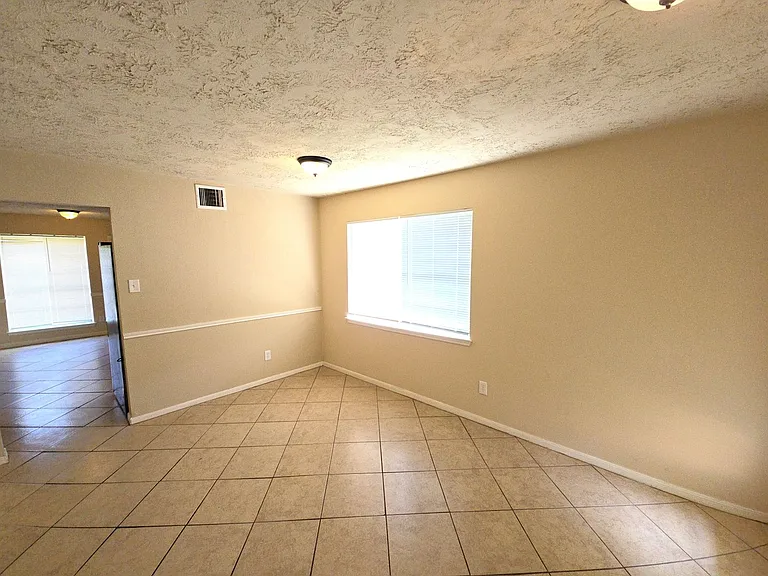 4718 Reynaldo Dr — Photo 18
