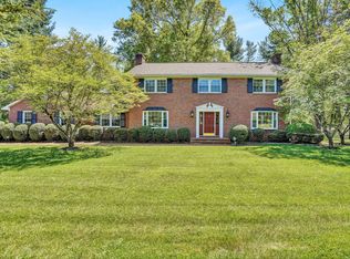 5454 Lonsdale Rd, Roanoke, VA 24018