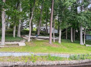 245 Lakeshore Dr, Eatonton, GA 31024