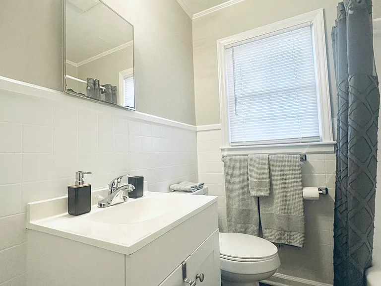 918 Harris St #918 — Photo 18