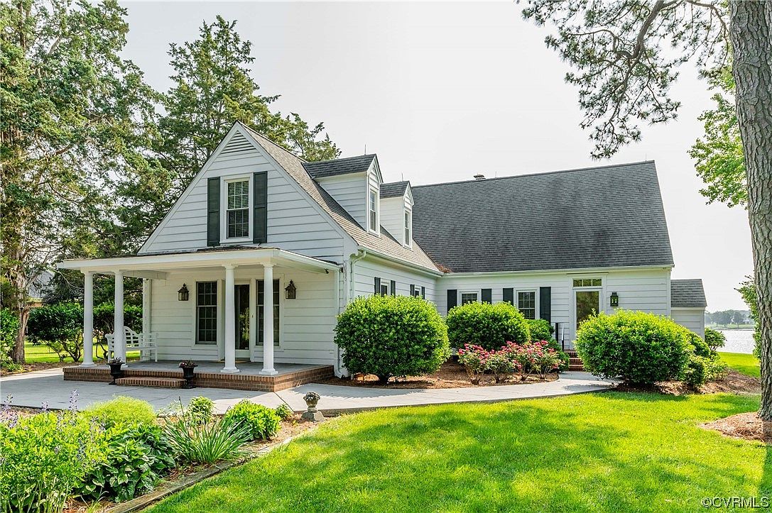 289 King Carter Ln, Weems, VA 22576 MLS 2312517 Zillow