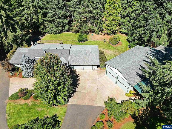 2nd image of 6135 Skyline Rd S