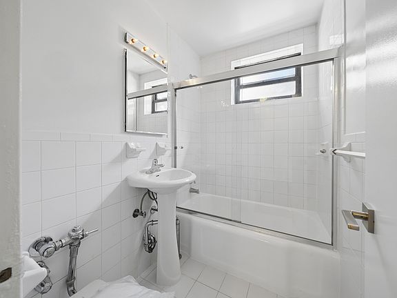 4th image of 20-38 Seagirt Blvd #6F