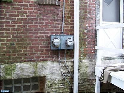 4th image of 1619 E Duval St