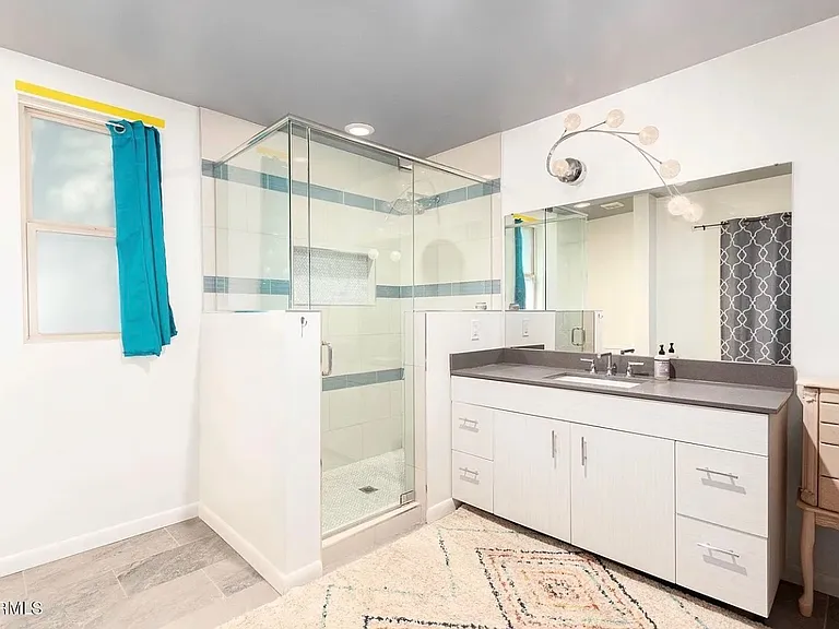 2711 W Carson Dr — Photo 7