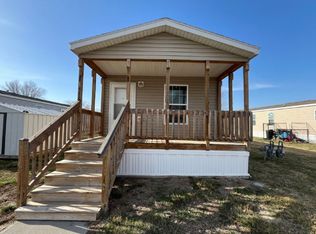 1576 Pueblo Rd, Council Bluffs, IA 51501