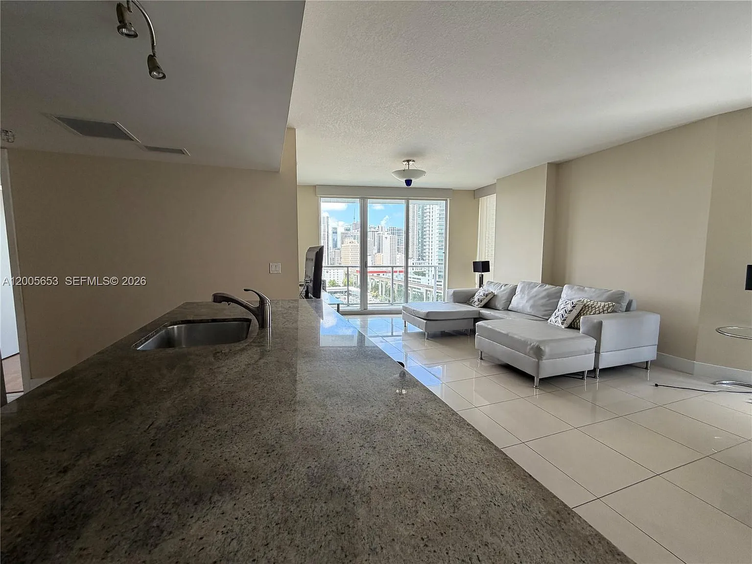 Latitude/River Condo — Photo 2
