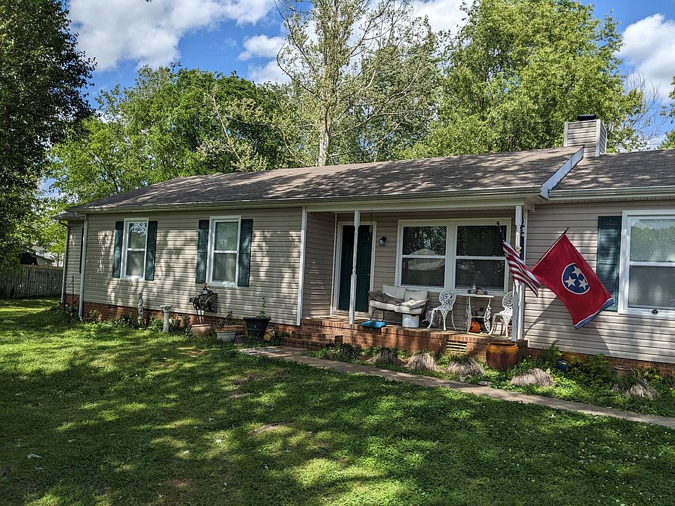 1st image of 546 Campfire Dr
