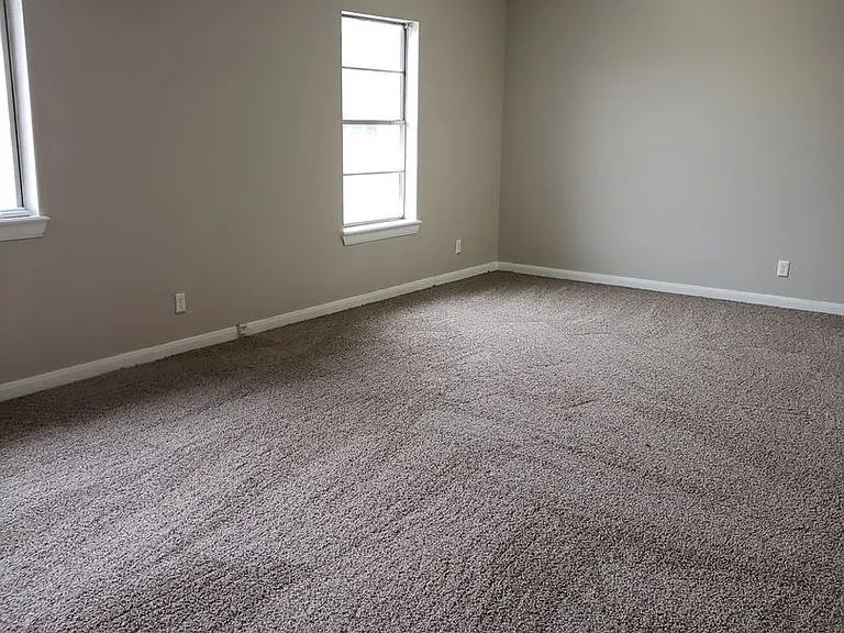 Sunset Grove Apartments — Photo 18