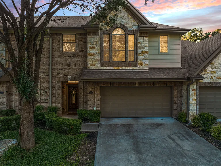 3107 Sweetwater Cv #1 — Photo 1