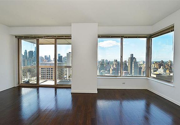 4th image of 200 E 69th St APT 27A