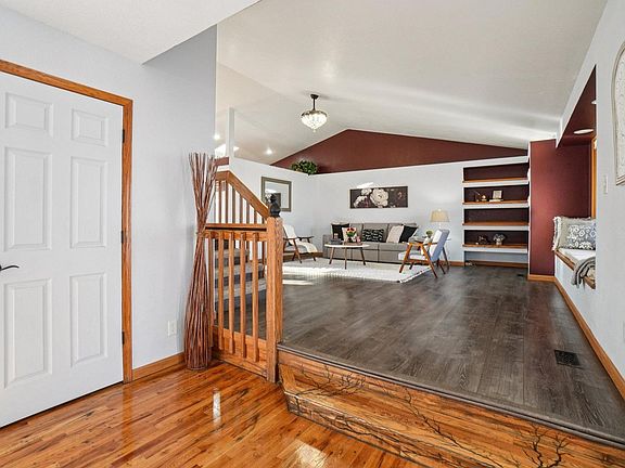 5th image of 3796 Larkspur Dr