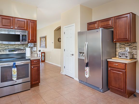 4th image of 311 W Calle Moncayo
