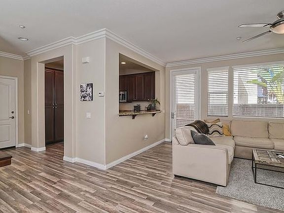 3rd image of 10531 Hollingsworth Way