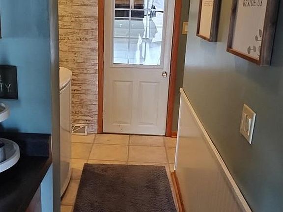 4th image of 508 Silver St E