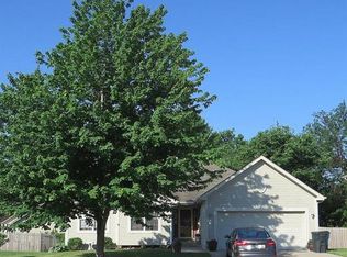 1020 N Ponca Dr, Independence, MO 64056