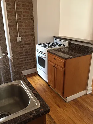 Rented by Skyline Realty LLC II | media 18