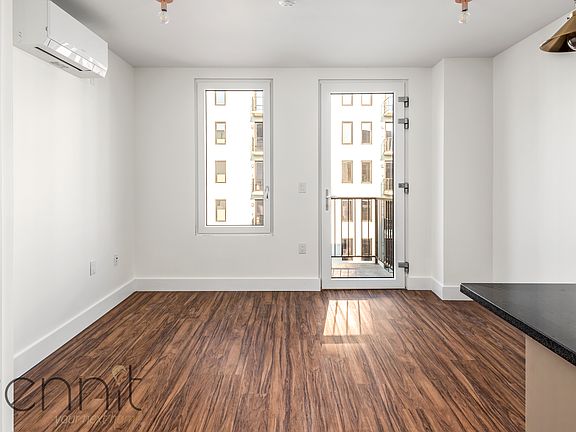 4th image of 26-25 3rd St #503B