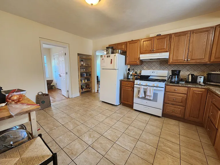 331 Washington St #2 — Photo 7